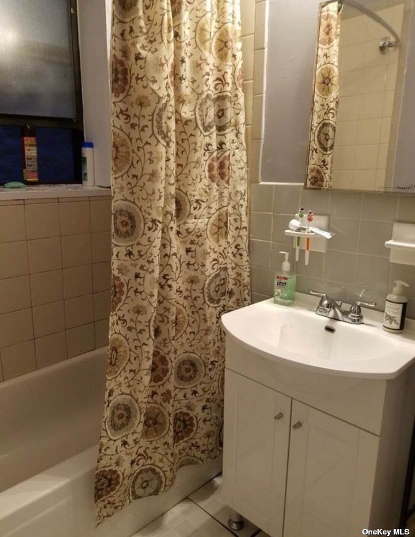 1047 Faile St - Photo 1