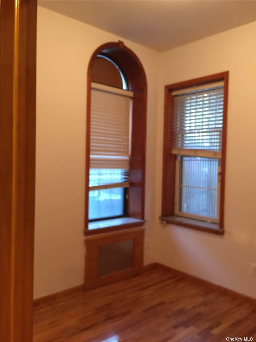 104 Irving Avenue - Photo 1