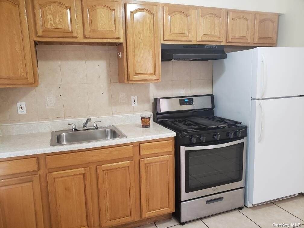 60-26 59 Drive - Photo 1