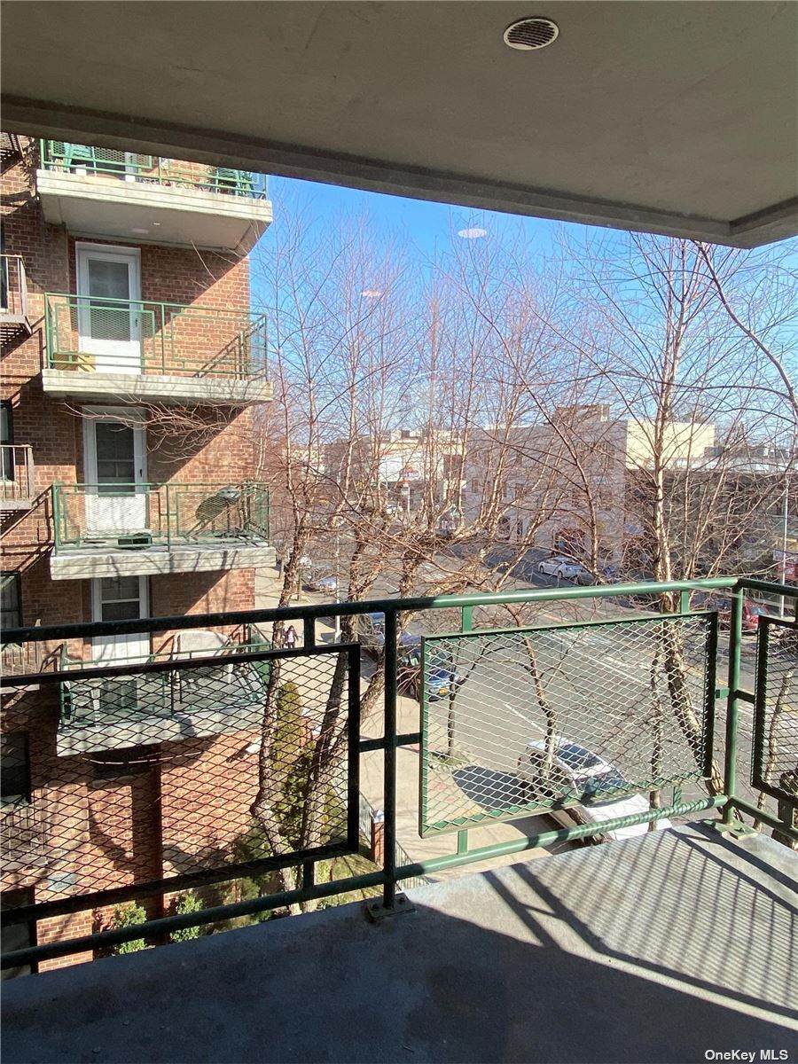 149-35 Northern Blvd - Photo 1