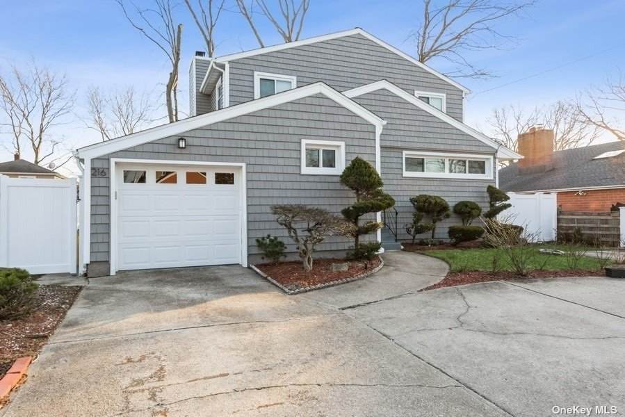 216 Oconnell Street - Photo 1