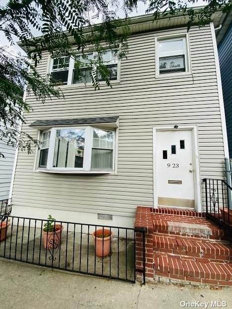 923 123rd Street - Photo 1