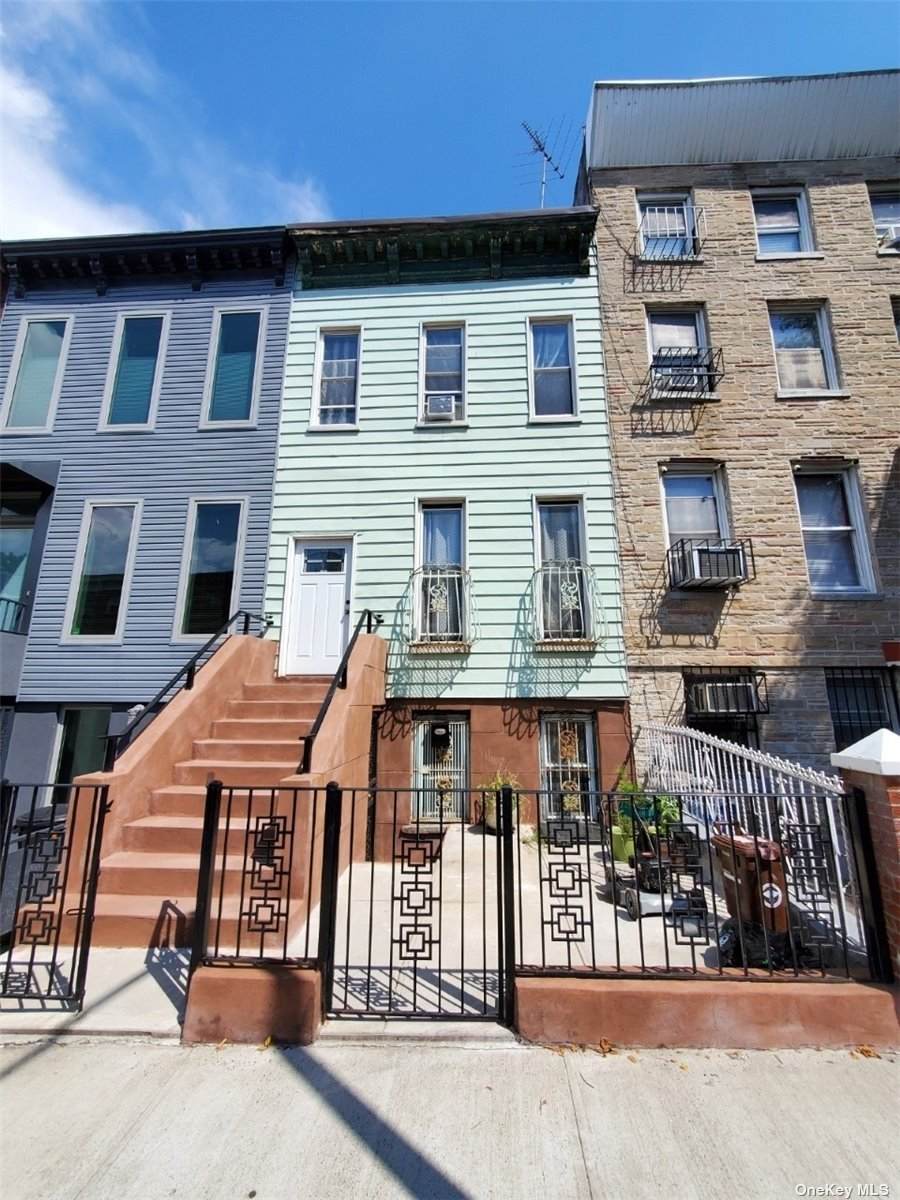 119 Ryerson Street - Photo 1
