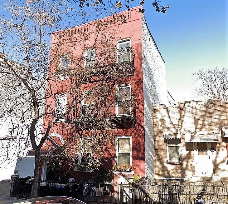 215 21st Street - Photo 1
