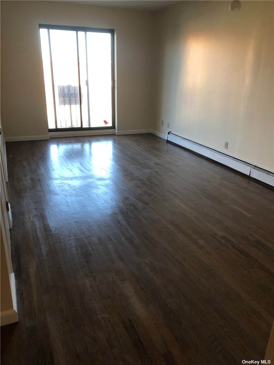 30-12 35 Avenue - Photo 1