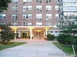 43-10 Kissena Boulevard - Photo 1