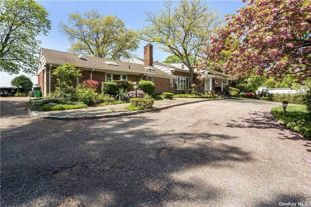 16 Sinclair Drive - Photo 1