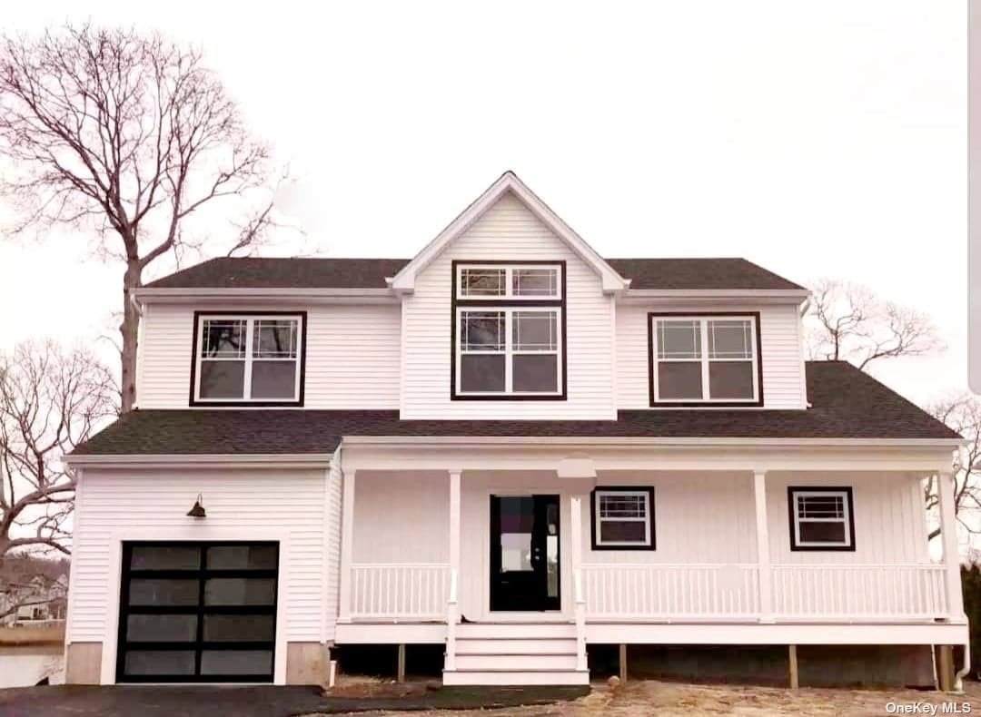 103 Hewitt Boulevard - Photo 1