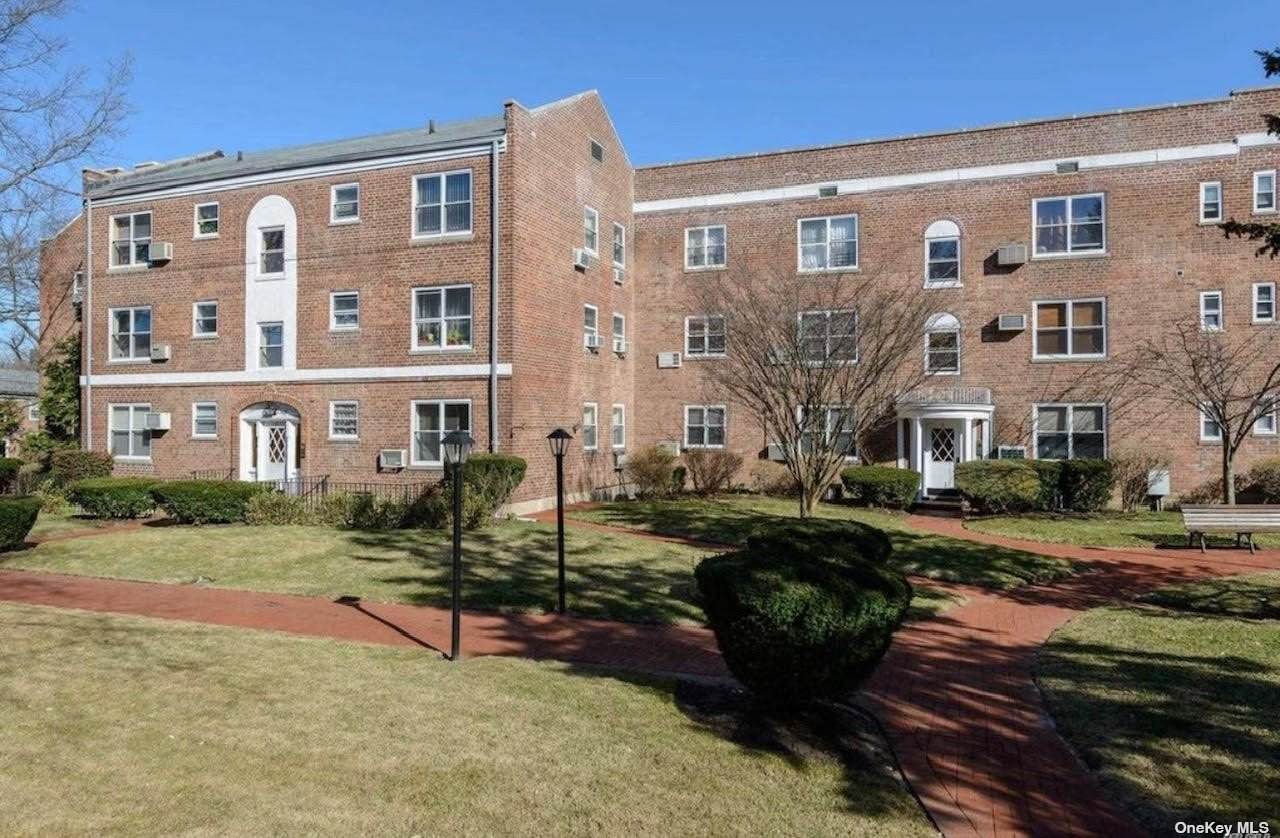 221 Midddle Neck Road - Photo 1