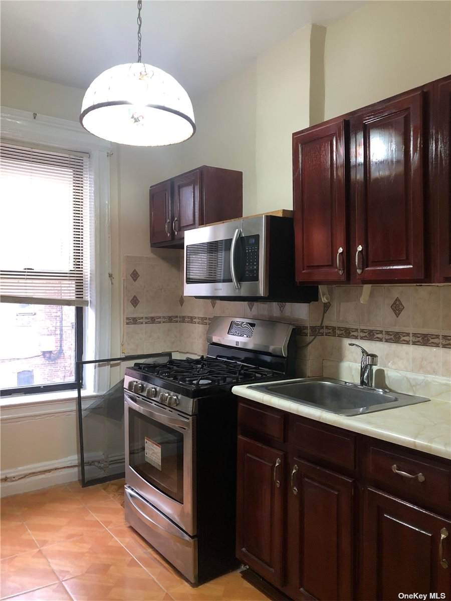 250A Rochester Avenue - Photo 1