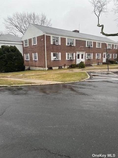221-37 Manor Road - Photo 1