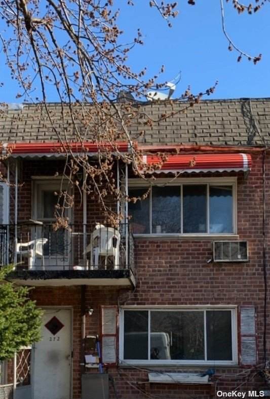 272 Cozine Avenue - Photo 1