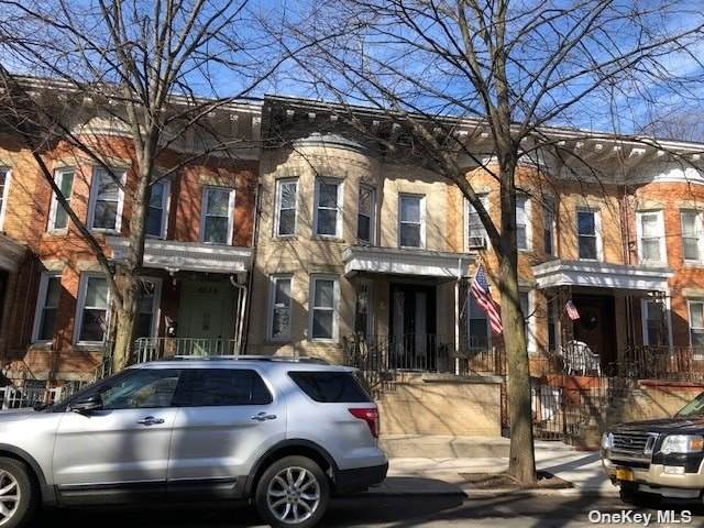 88-32 87 Street - Photo 1