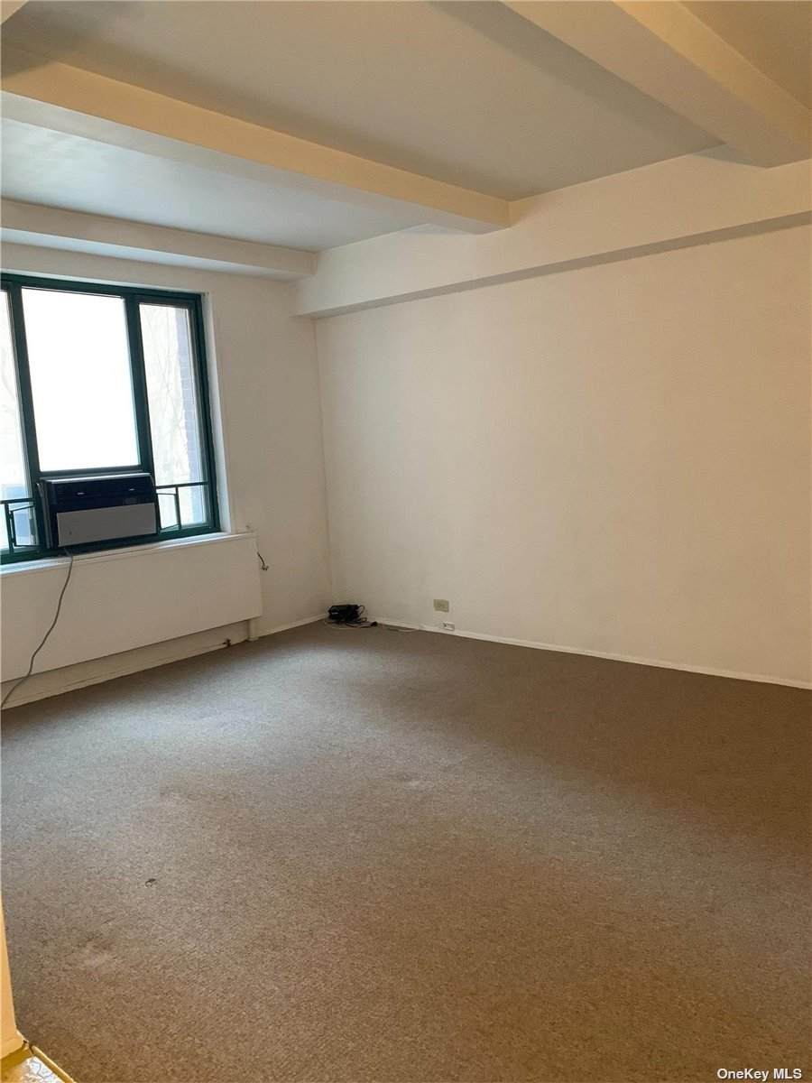 26 Metoplitain Oval - Photo 1