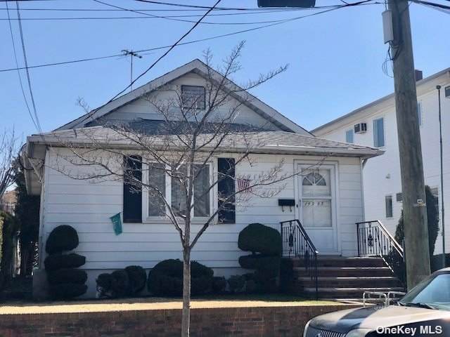 149-43 Centreville Street - Photo 1