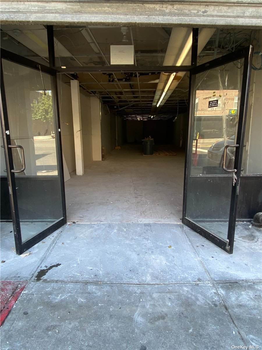 170-26 Jamaica Avenue - Photo 1