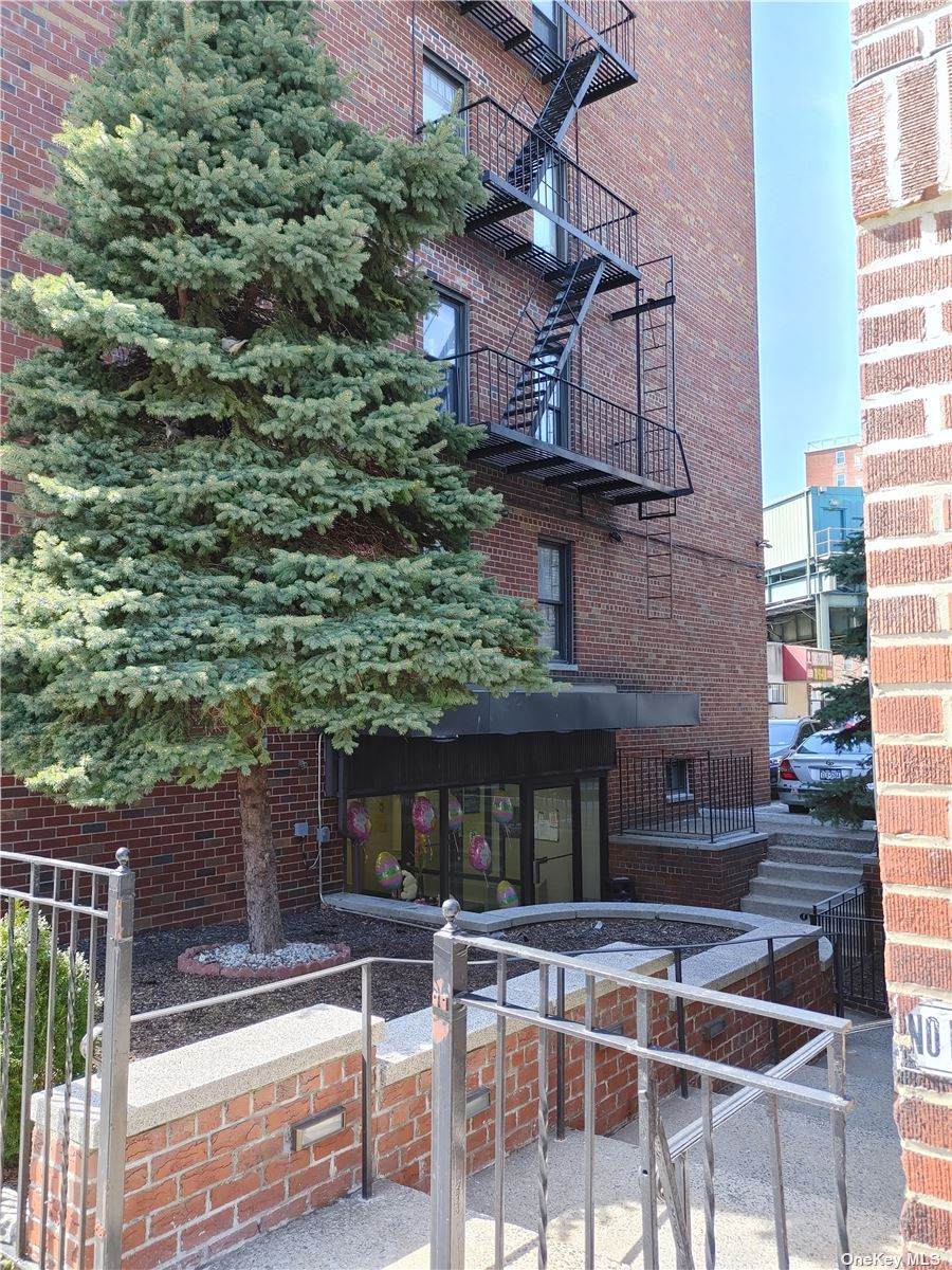 1725 Edison Avenue - Photo 1