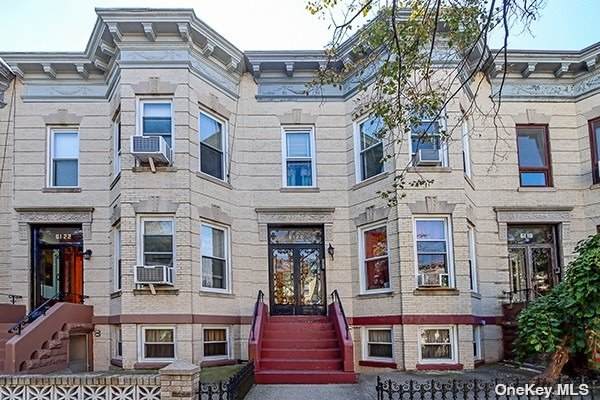 61-20 Linden Street - Photo 1