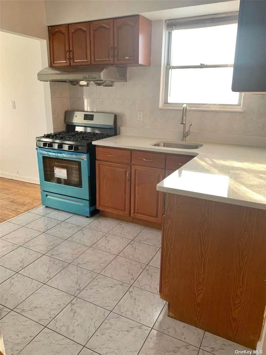 155-03 59 Avenue - Photo 1