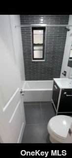 41-60 Bowne Street - Photo 1