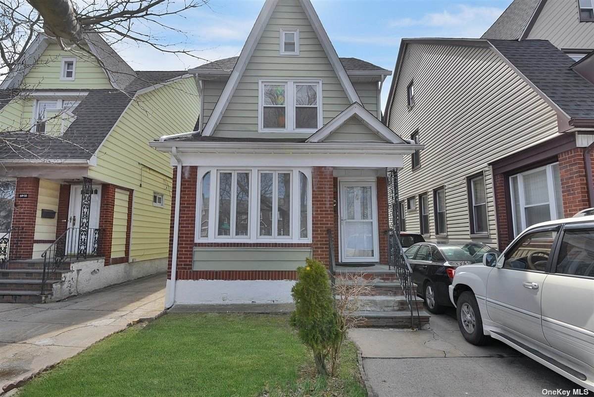 159-18 Grand Central Parkway - Photo 1