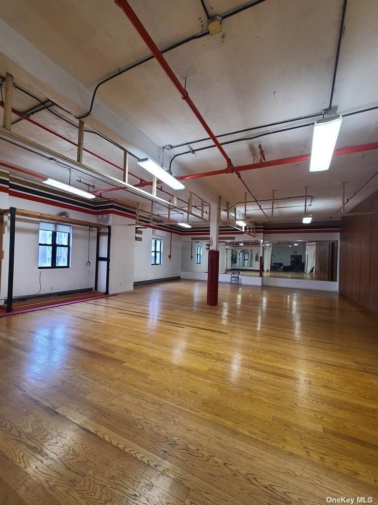131-19 Sanford Avenue - Photo 1