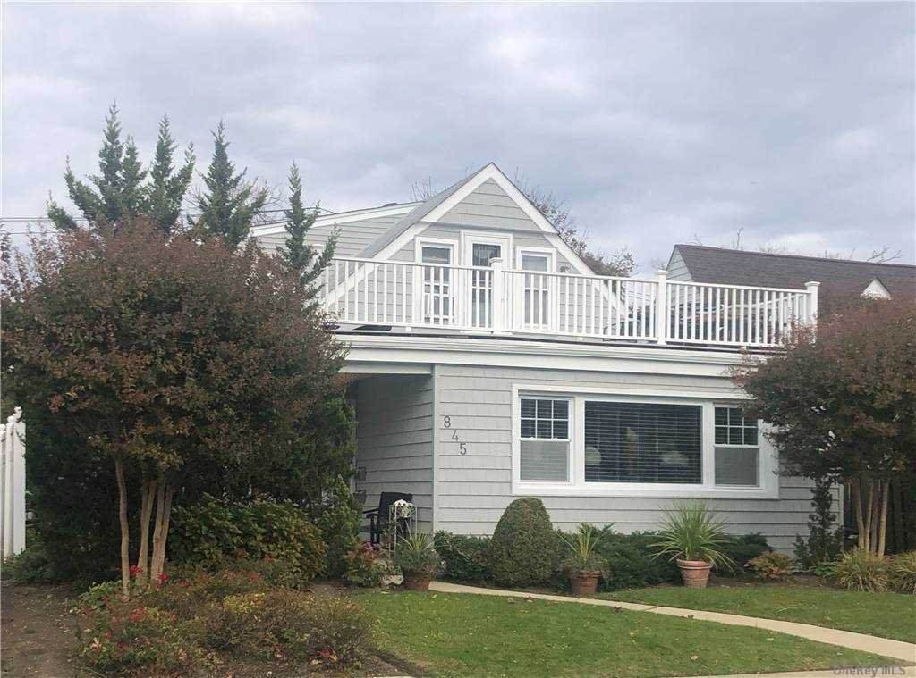 845 Walnut Street - Photo 1