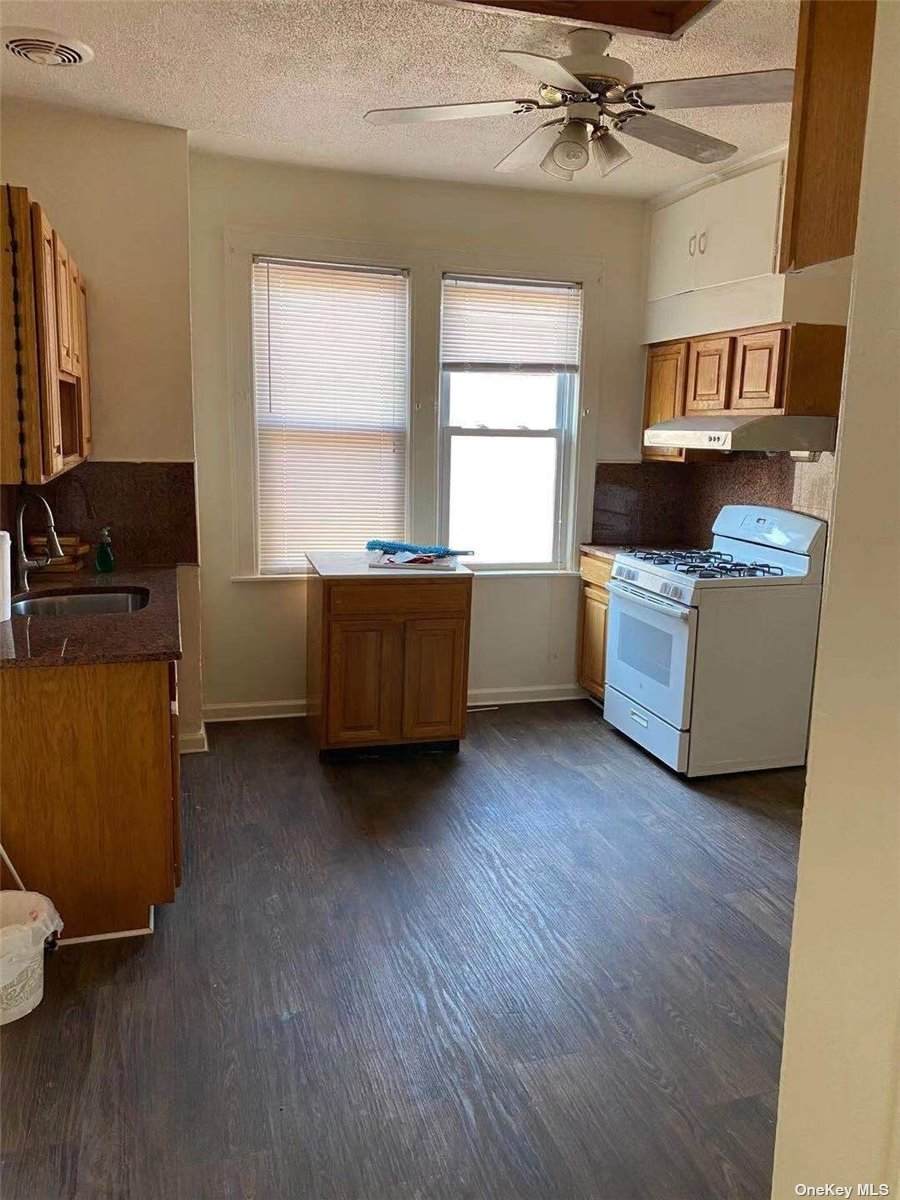 119-09 23 Avenue - Photo 1