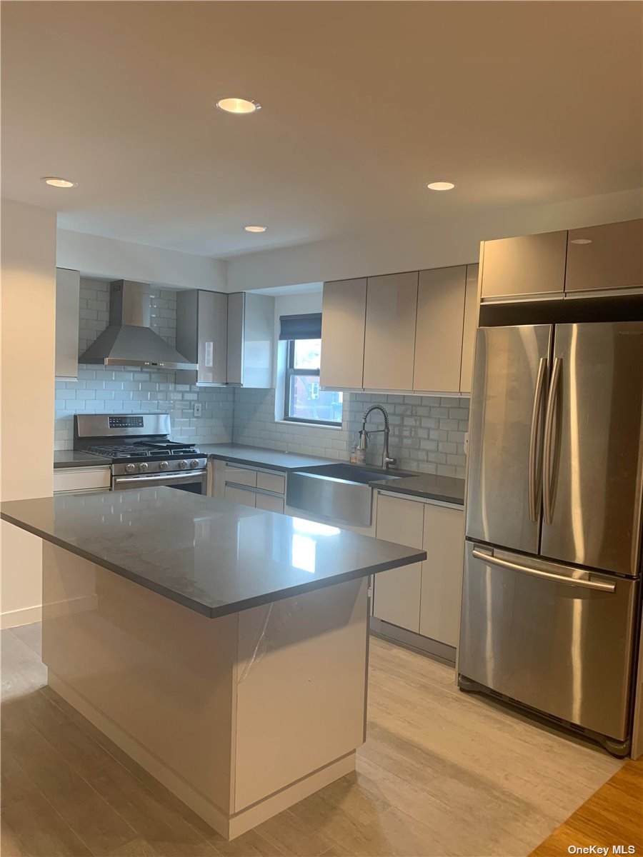 8724 52 Ave - Photo 1