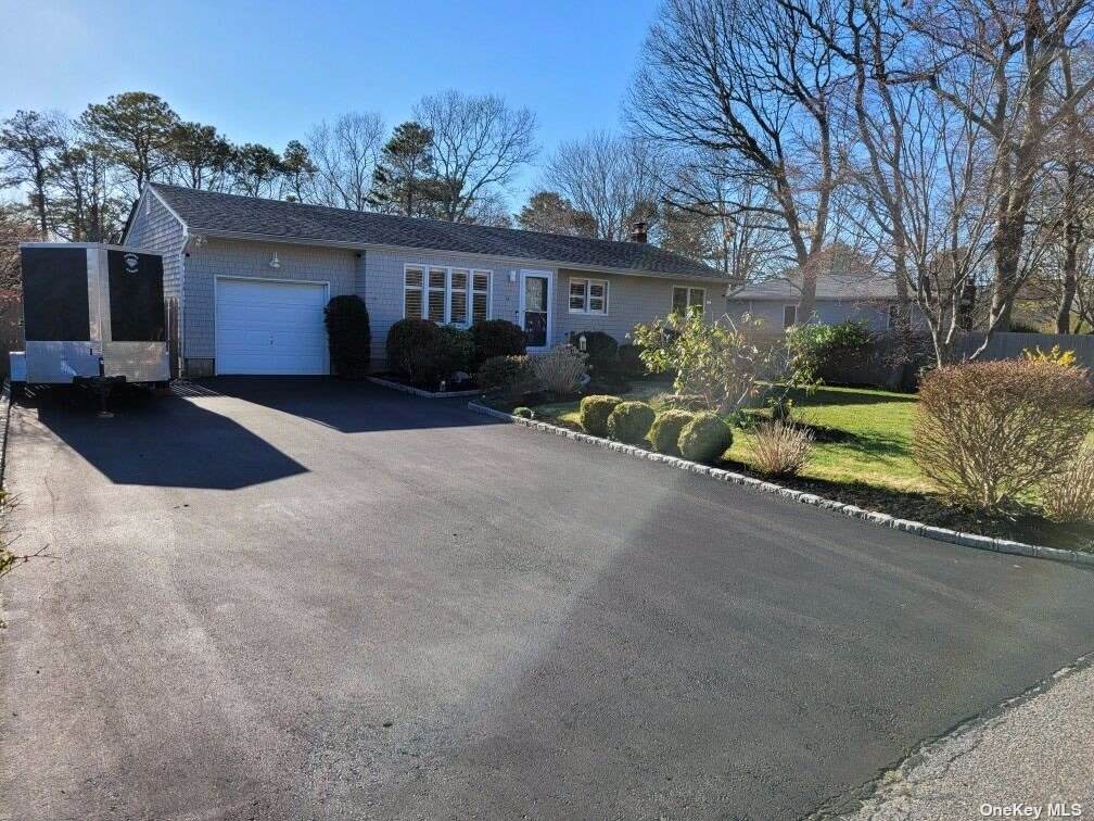 44 Maple Avenue - Photo 1