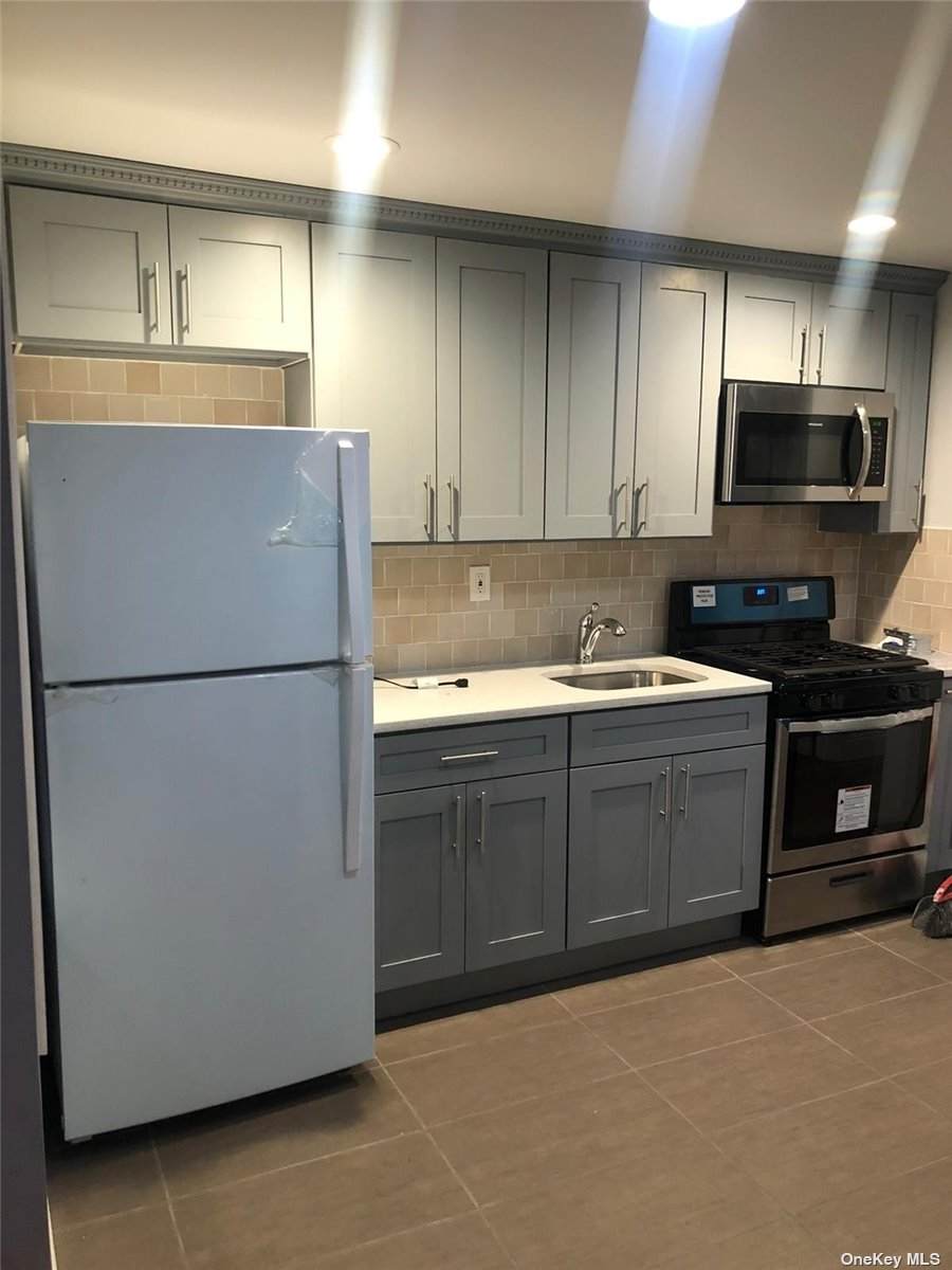 134-16 234th Street - Photo 1