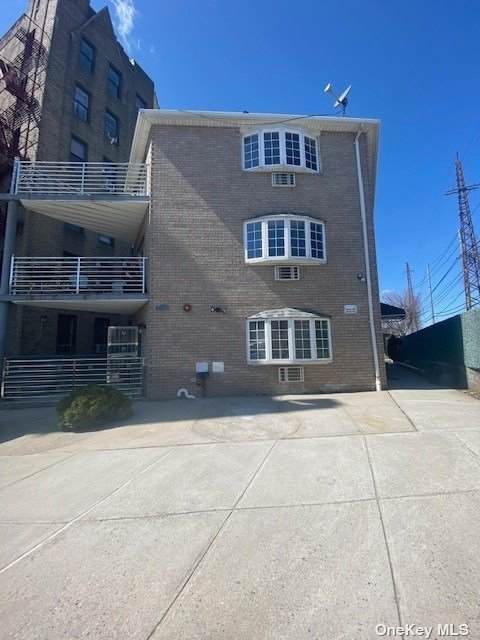 39-20 59th Street - Photo 1