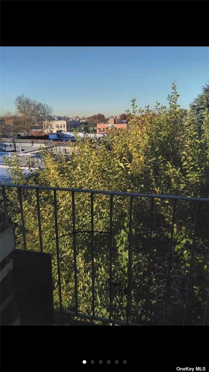 41-12 97 Place - Photo 1