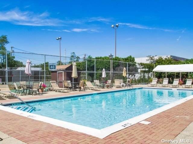 199 Cambridge Drive - Photo 1