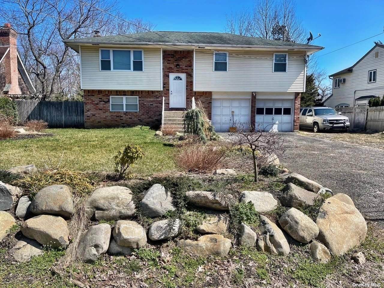 49 Hallock Avenue - Photo 1