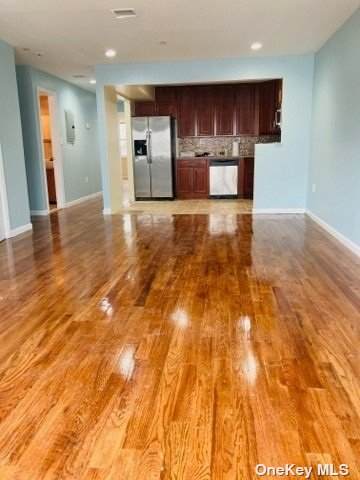 122 Pine Street - Photo 1