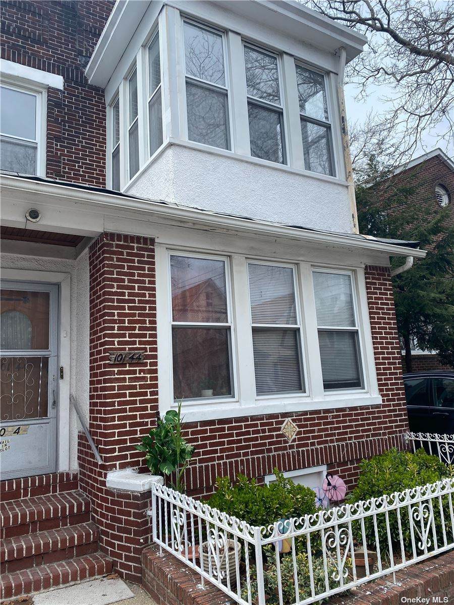 101-44 106th Street - Photo 1
