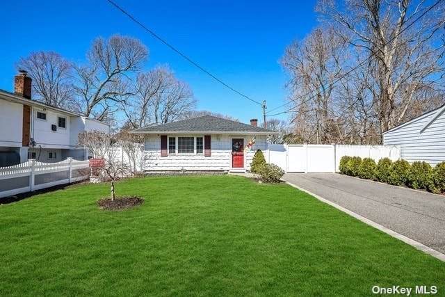 77 Cedarhurst Avenue - Photo 1
