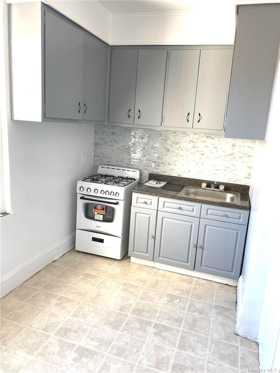 23-38 31 Road - Photo 1