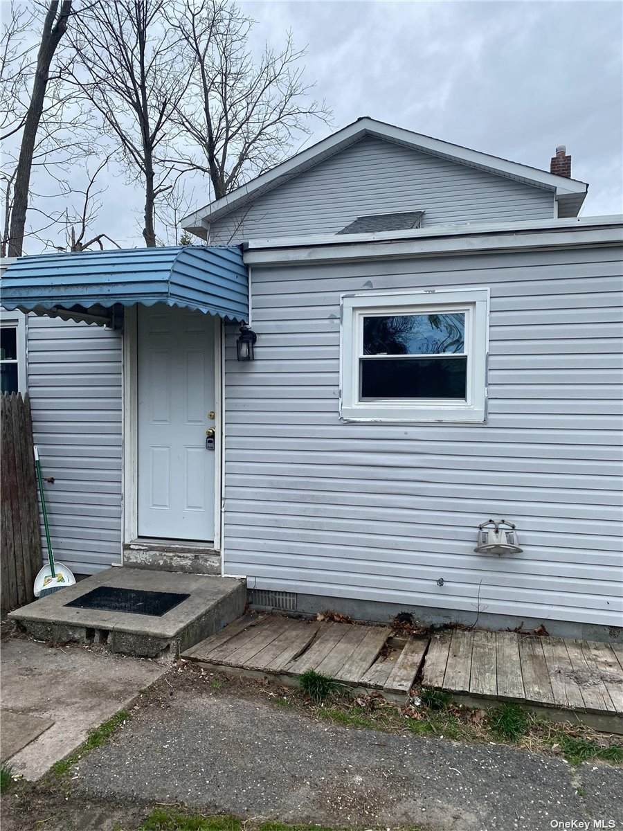 300 Oak Street - Photo 1