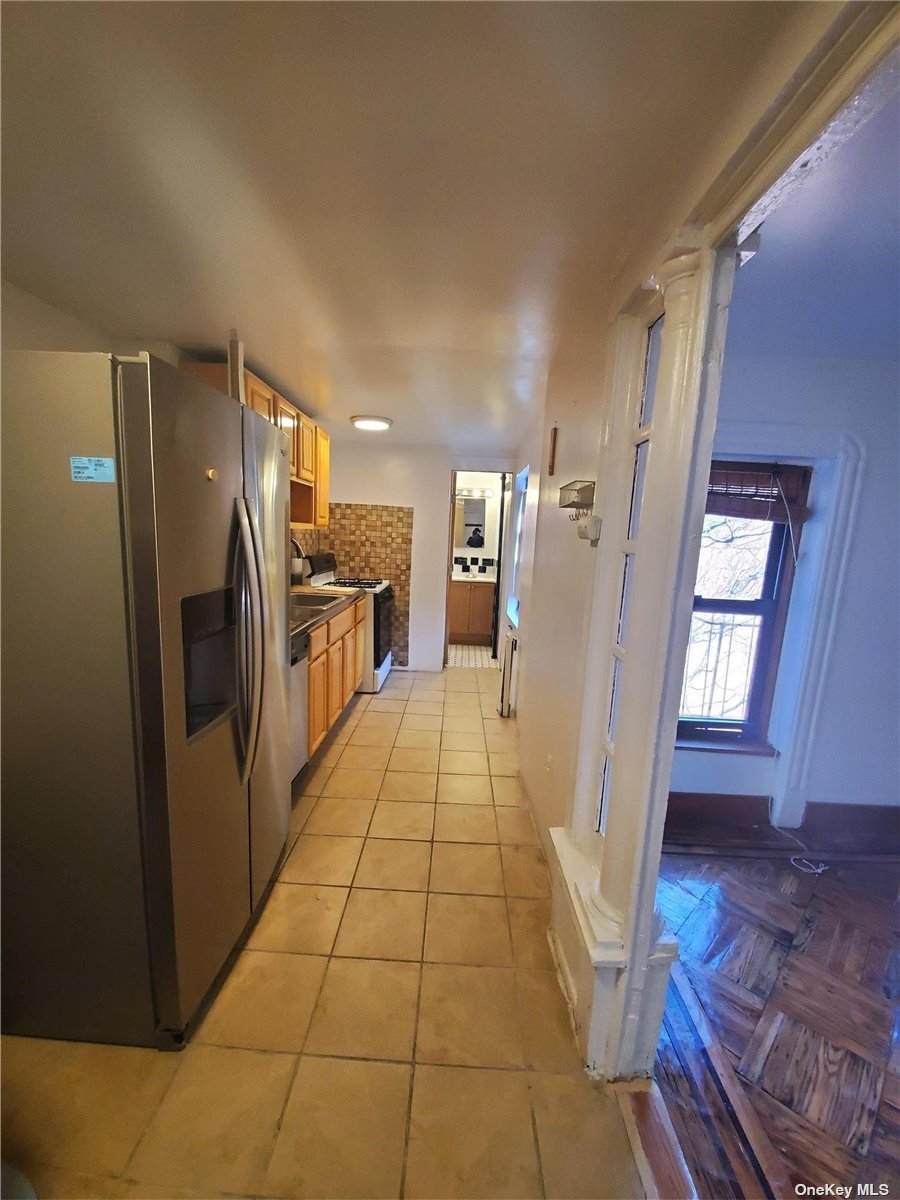 345 Stuyvesant Avenue - Photo 1