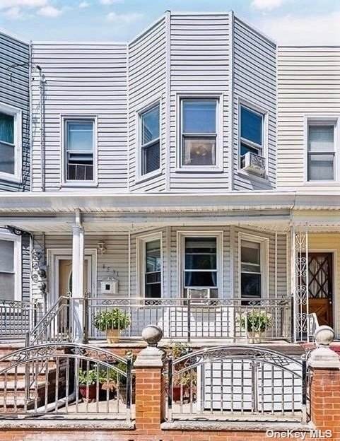 85-31 53 Avenue - Photo 1