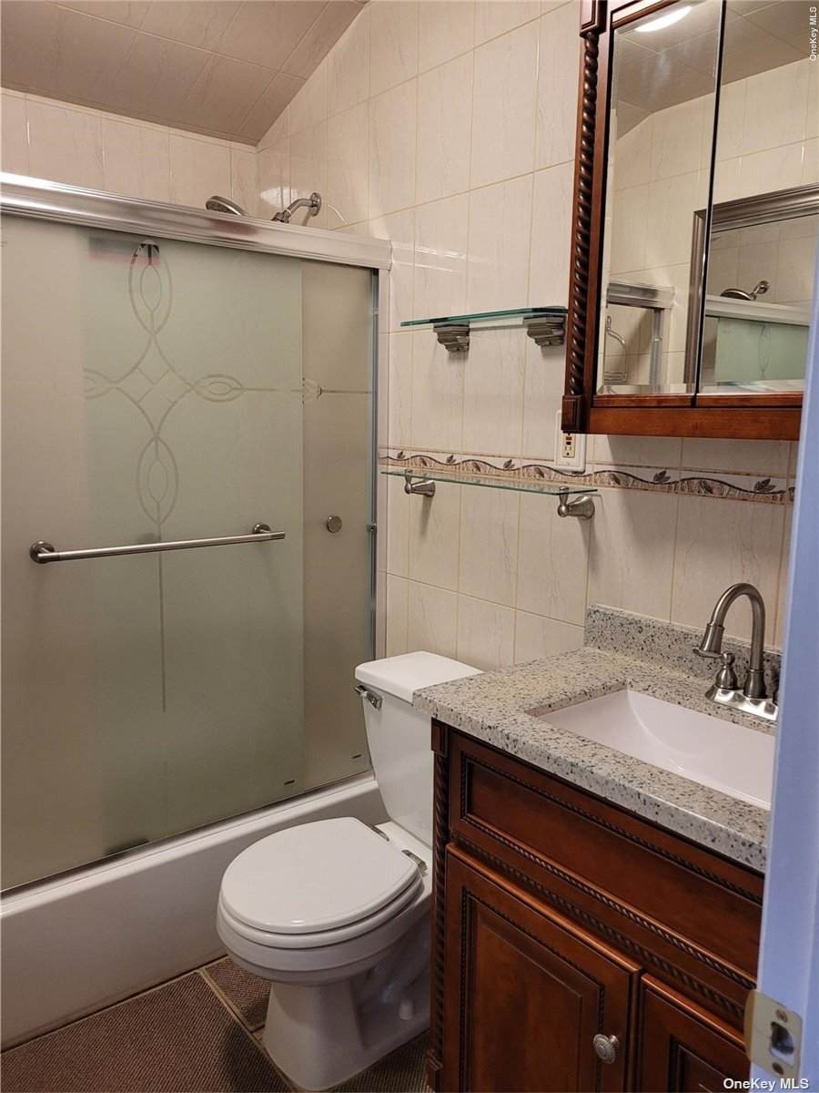 16502 Sayres Avenue - Photo 1