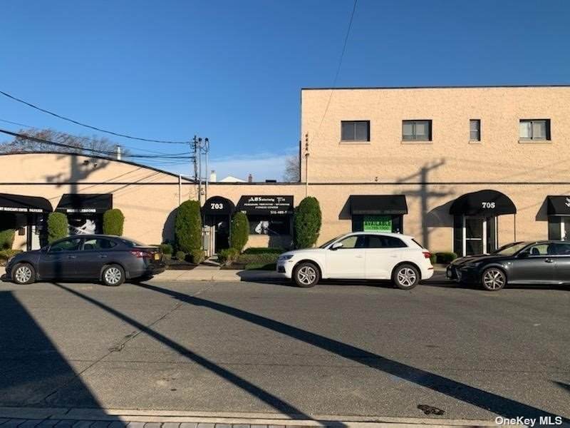 701 Bedford Ave - Photo 1