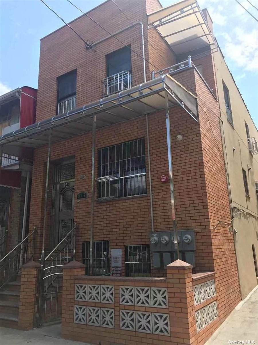 948 56 Street - Photo 1