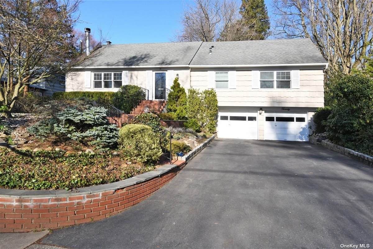 20 Plandome Road - Photo 1
