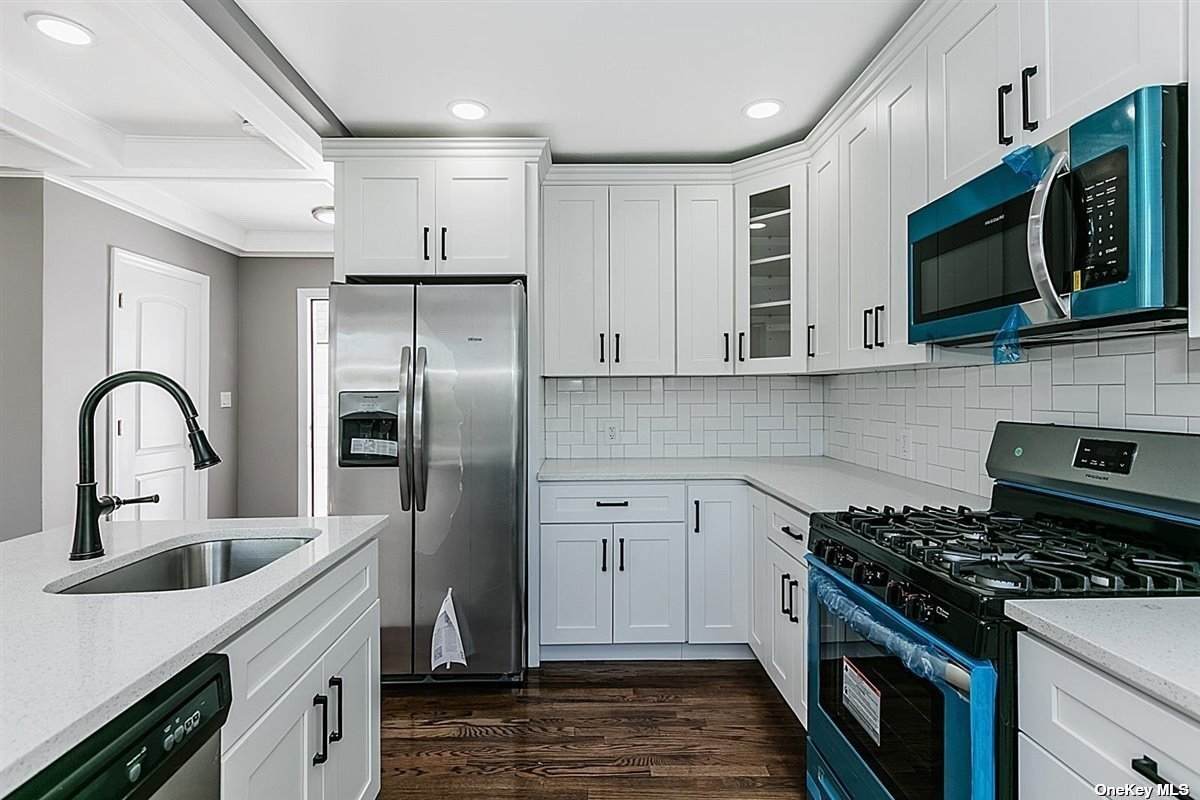 19 Crescent Drive - Photo 1