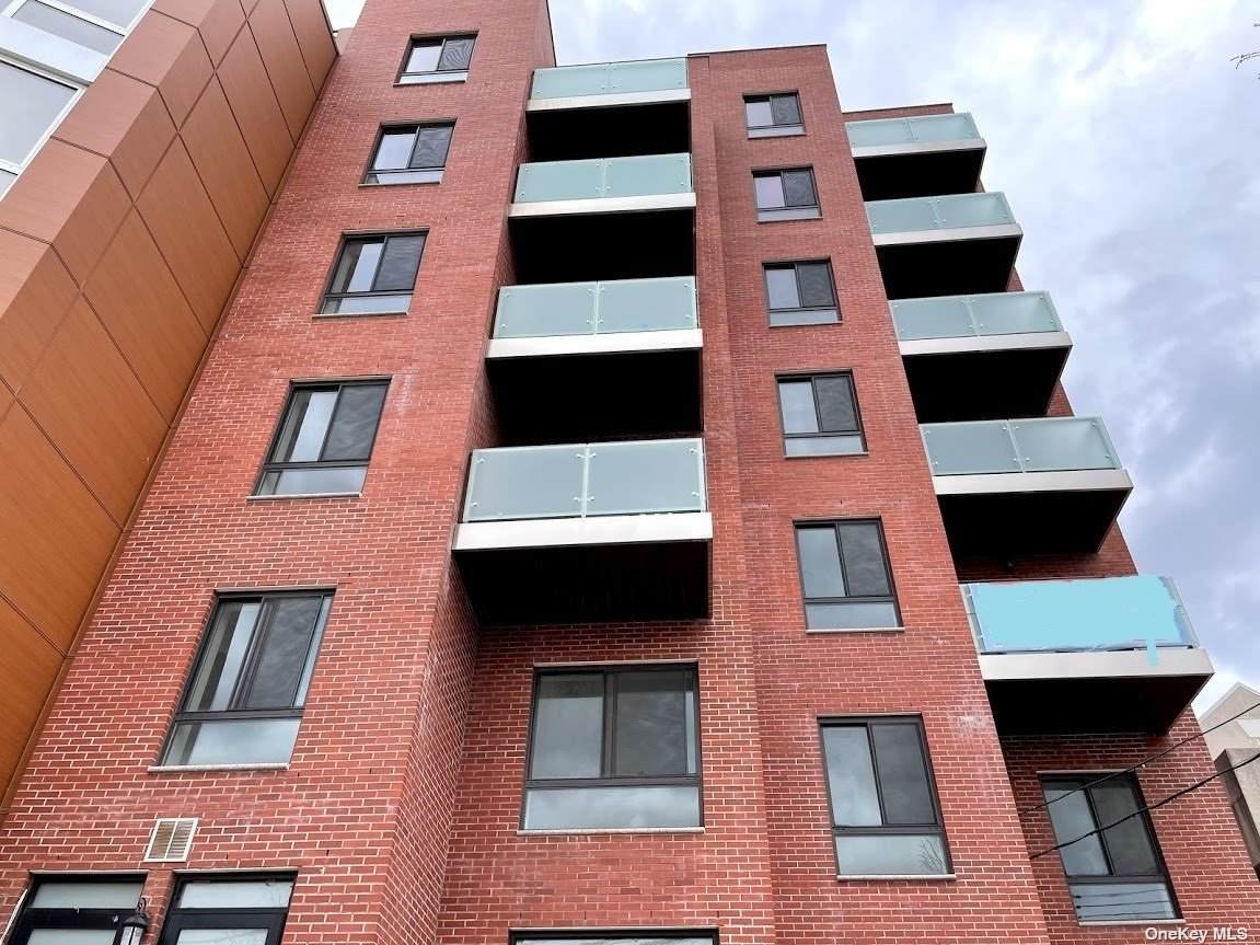 41-99 Parsons Boulevard - Photo 1