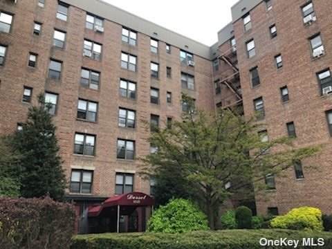 83-25 98th Street - Photo 1