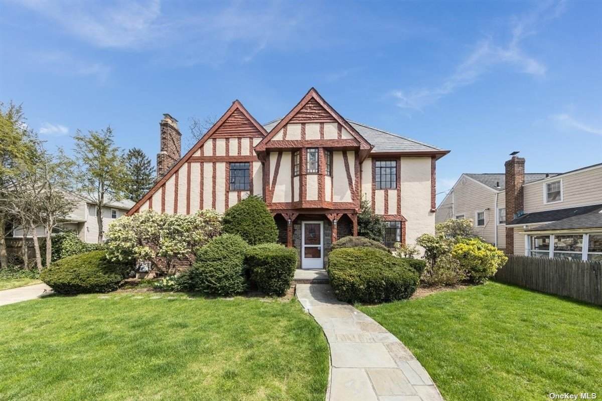 421 Long Beach Road - Photo 1
